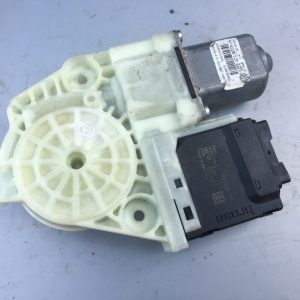 Motoras macara geam dreapta spate Passat B6 combi 1K0959794L 1K0 959 794 L - Dezmembrari Auto