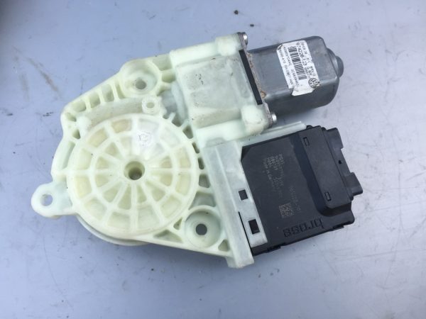 Motoras macara geam dreapta spate Passat B6 combi 1K0959794L 1K0 959 794 L - Dezmembrari Auto