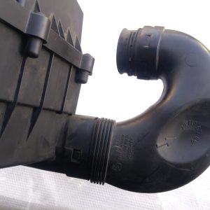 Tubulatura aer Audi A3 8P 3C0129618D 3C0 129 618 D - Dezmembrari Auto