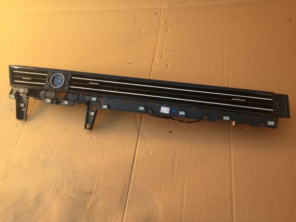 Guri ventilatie Volkswagen Passat B8 3G1858416 3G1 858 416 - Dezmembrari Auto