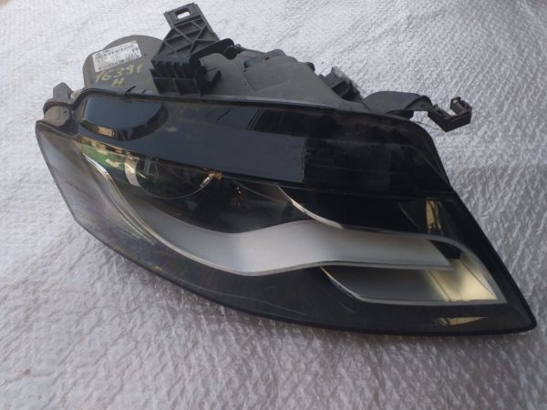 Far dreapta complet Audi A4 B8 2009 8K0 941 030 AJ, 8K0941030AJ - Dezmembrari Auto