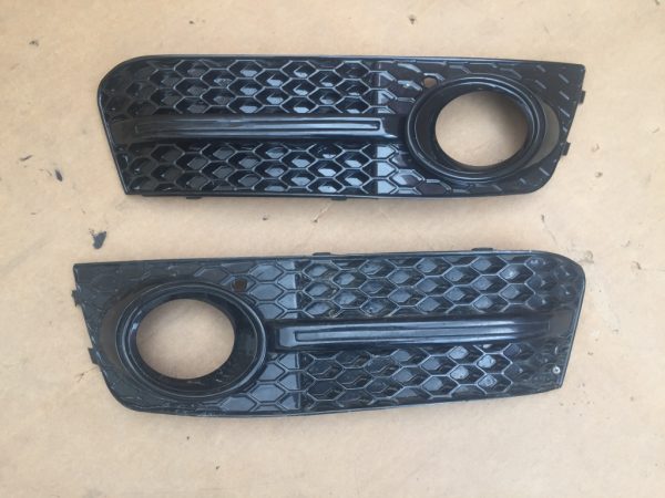 Grile proiectoare Audi A4 B8 RS4 din 2009 8KD807681 8KD807682 - Dezmembrari Auto