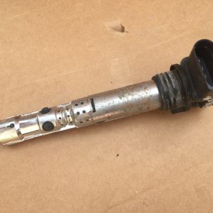 Bobina de inductie Skoda Fabia II 2012 hatchback 1.2 03D905715A 03D 905 715 A - Dezmembrari Auto