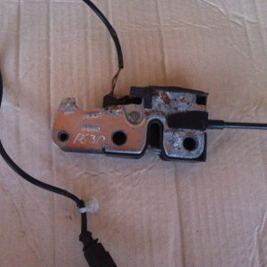 Broasca trager VW Passat B6 3C1823509I - Dezmembrari Auto