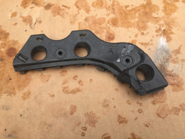 Suport dreapta bara fata VW Passat CC 3C8807184A 3C8 807 184 A - Dezmembrari Auto
