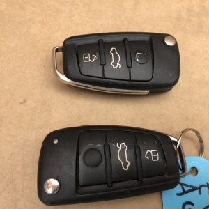 Telecomanda telecomenzi cheie chei Audi A4 B6 B7 - Dezmembrari Auto
