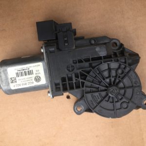 Motoras macara geam stanga fata Skoda Fabia 2 6Q2959802F 6Q2 959 802 F - Dezmembrari Auto