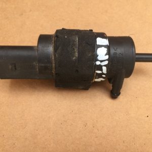 Pompa lichid parbriz Audi A4 B8 8K5955647 8K5 955 647 - Dezmembrari Auto