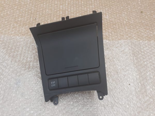 Scrumiera cu buton de ESP VW Golf 6 5K0863032B 5K0 863 032 B - Dezmembrari Auto
