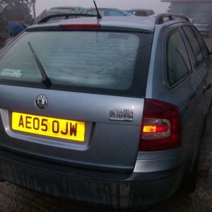 Geam dreapta spate Skoda Octavia 2 2012 Combi - Dezmembrari Auto
