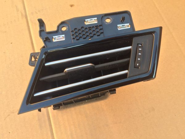 Grila ventilatie Volkswagen Passat B8 2017 3G1819701 3G1 819 701 - Dezmembrari Auto