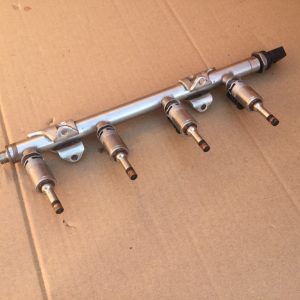 Rampa cu injectoare Volkswagen Passat B8 2017 1,4 CUK 04E 133 320 D, 04E 133 036 A - Dezmembrari Auto