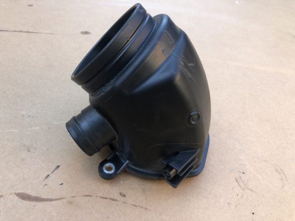 Tubulatura turbosuflanta Audi A5 2018 F5 QUATTRO 3.0 tdi 059145673DB 059 145 673 DB - Dezmembrari Auto