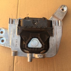 Tampon motor Volkswagen Passat B8 2017 1,4 CUK 5Q0199262S 5Q0 199 262 S - Dezmembrari Auto