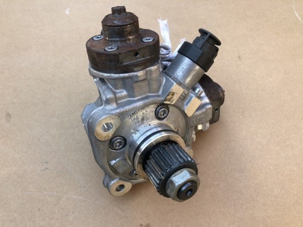 Pompa inalta presiune Audi A5 2018 F5 QUATTRO 3.0 tdi 059130755CG 059 130 755 CG - Dezmembrari Auto