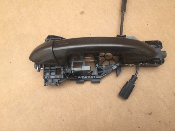 Maner Keyless entry stanga spate VW Passat CC 2013 - Dezmembrari Auto