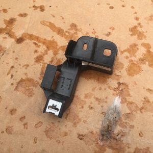 Suport dreapta consola centrala VW Passat CC 3C1863144 3C1 863 144 - Dezmembrari Auto