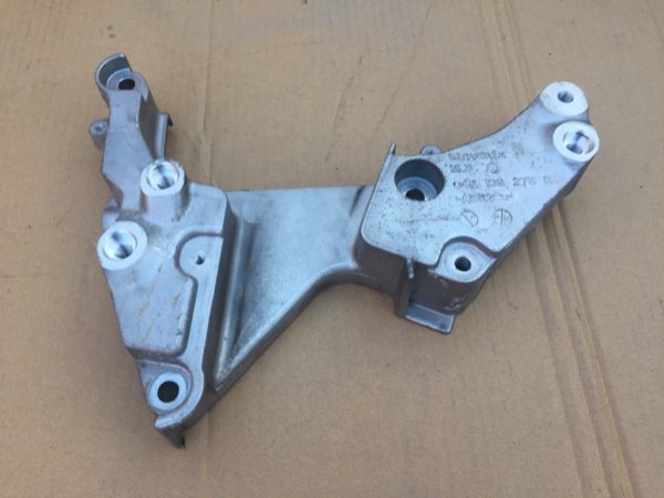 Suport motor Volkswagen Passat B8 2017 1,4 CUK 04E199275E 04E 199 275 E - Dezmembrari Auto