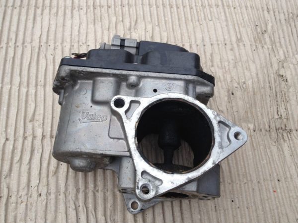 EGR Audi A4 2.0 tdi 2010 03L131501E 03L 131 501 E - Dezmembrari Auto