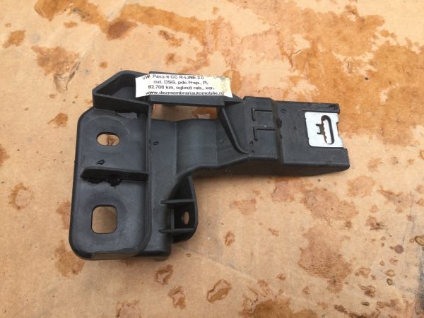 Suport stanga consola centrala VW Passat CC 3C1863143 3C1 863 143 - Dezmembrari Auto