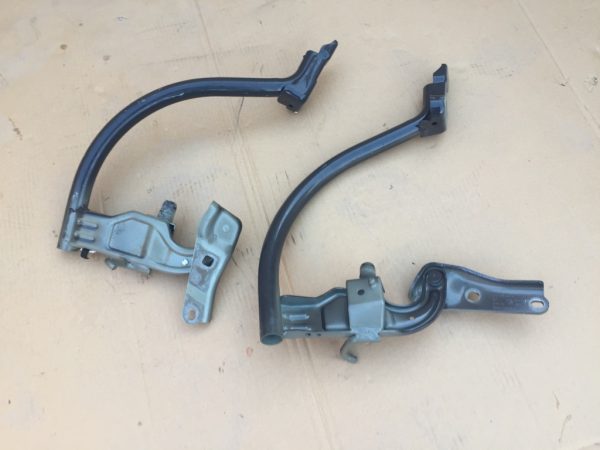 Balamale capota spate Volkswagen Passat B8 limuzina 3G5 827 302 A 3G5 827 301 A - Dezmembrari Auto
