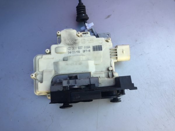 Broasca usa dreapta fata VW Passat B6 3C1837016A 3C1 837 016 A - Dezmembrari Auto