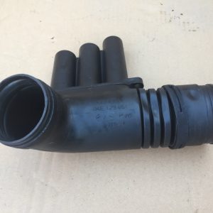 Tubulatura aer Volkswagen Passat B8 1,4 CUK GTE 04E129651C 04E 129 651 C - Dezmembrari Auto