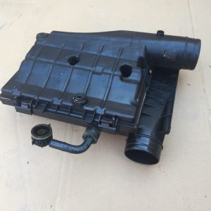 Carcasa filtru aer Volkswagen Passat B8 1,4 CUK 04E129611G 04E 129 611 G - Dezmembrari Auto