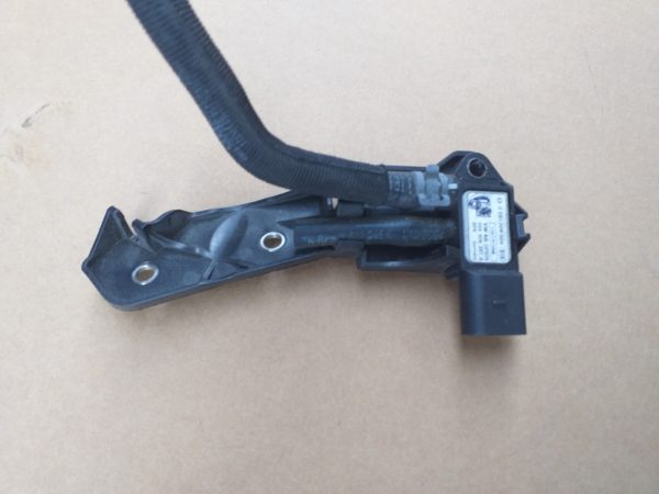 Senzor presiune gaze VW / Audi 059906051A 059 906 051 A - Dezmembrari Auto