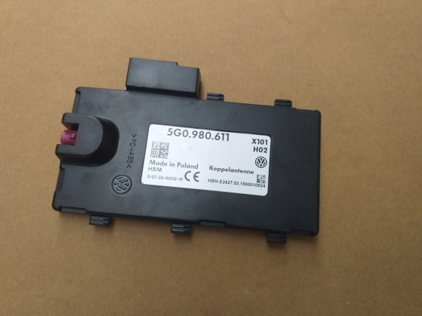 Amplificator antena VW Passat B8 Alltrack 5G0980611 5G0 980 611 - Dezmembrari Auto