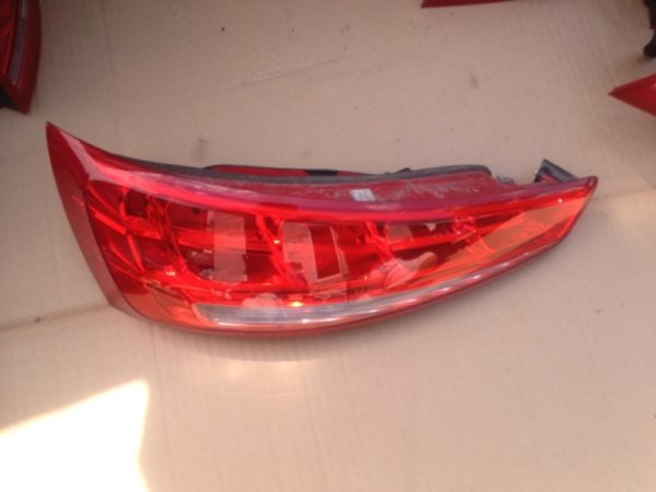 Stop stanga Audi Q3 8U0945093 - Dezmembrari Auto