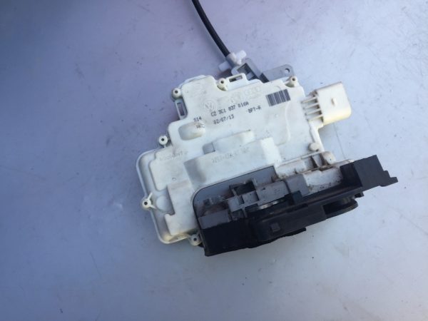 Broasca usa dreapta fata VW Passat B6 3C1837016A 3C1 837 016 A - Dezmembrari Auto