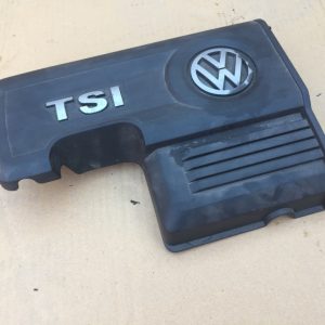 Capac motor Volkswagen Passat B8 1.4 CUK 04E103925F 04E 103 925 F - Dezmembrari Auto