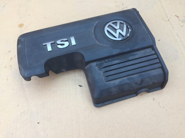 Capac motor Volkswagen Passat B8 1.4 CUK 04E103925F 04E 103 925 F - Dezmembrari Auto