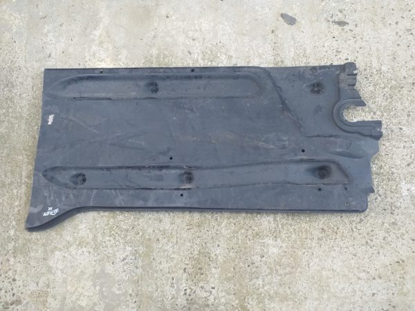 Scut lateral dreapta VW Golf 7 5Q0825202H 5Q0 825 202 H - Dezmembrari Auto