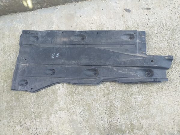 Scut lateral dreapta VW Golf 7 5Q0825202D 5Q0 825 202 D - Dezmembrari Auto