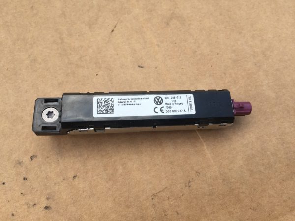 Amplificator antena VW Golf 7 2018 5G6035577A 5G6 035 577 A - Dezmembrari Auto