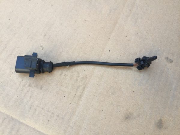 Senzor temperatura Volkswagen Passat B8 2017 3G0820535 3G0 820 535 - Dezmembrari Auto