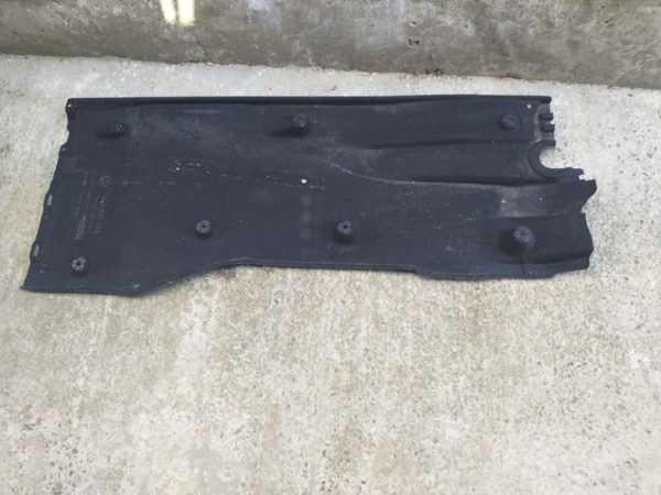 Scut lateral VW Passat B8 3Q0825505 3Q0 825 505 - Dezmembrari Auto