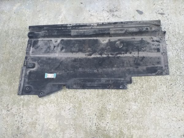 Scut lateral stanga Audi A4 B8 S-Line - Dezmembrari Auto