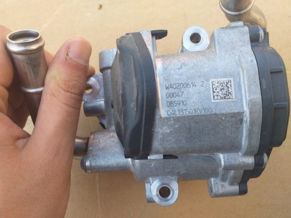 EGR VW Passat 8 B8 2.0 tdi CRLB 4motion din 2015 04L131501R 04L 131 501 R - Dezmembrari Auto