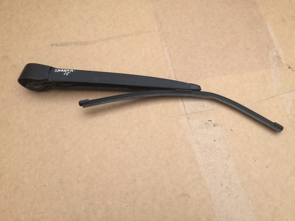 Brat stergator luneta VW Sharan 2015 5M0955707A 5M0 955 707 A - Dezmembrari Auto