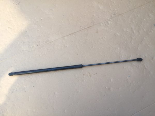 Amortizor capota Volkswagen Passat B8 3G0823359 3G0 823 359 - Dezmembrari Auto