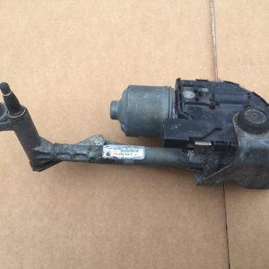 Ansamblu stergator cu motoras dreapta fata VW Touran 1T0955120C 1T0 955 120 C - Dezmembrari Auto