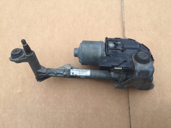 Ansamblu stergator cu motoras dreapta fata VW Touran 1T0955120C 1T0 955 120 C - Dezmembrari Auto