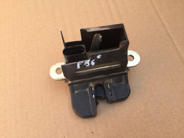 Broasca haion VW Passat B6 combi - Dezmembrari Auto