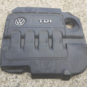 Capac motor VW Passat B8 2.0 DFH 04L103954T 04L 103 954 T - Dezmembrari Auto