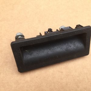 Maner deschidere capota spate Audi A4 B8 2013 - Dezmembrari Auto
