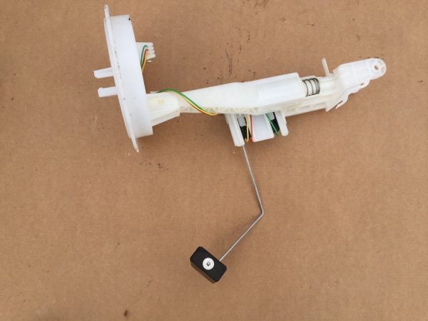 Sonda litrometrica VW Tiguan 2.0 tdi CUV 5N0919673R 5N0 919 673 R - Dezmembrari Auto