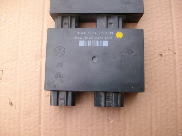Calculator confort VW Seat Skoda 1J0959799N - Dezmembrari Auto